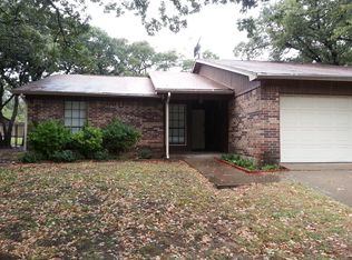 761 Timberoaks Dr, Azle, TX 76020