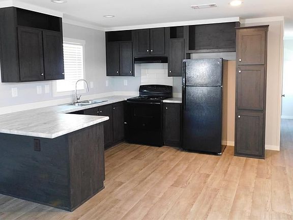 2nd image of 21517 W Hammond Dr