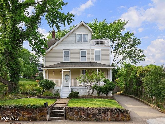 3rd image of 75 Portland Road