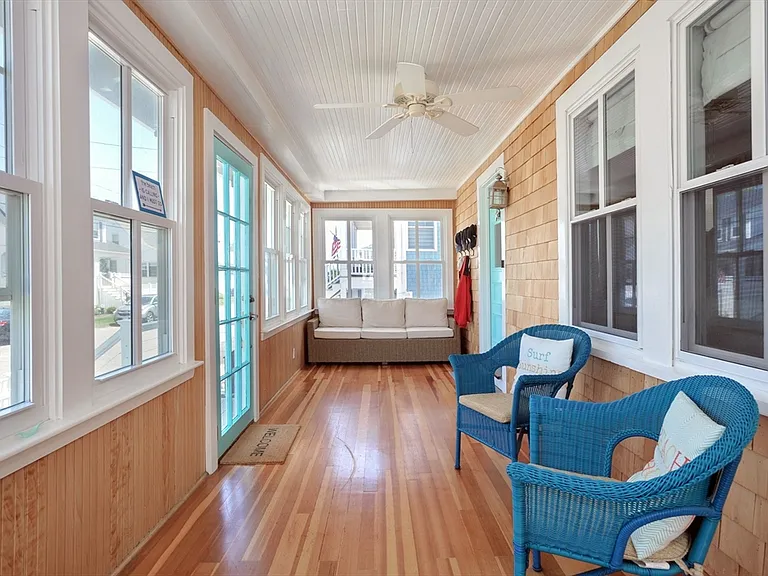 62 F St #BEACHSIDE — Photo 2