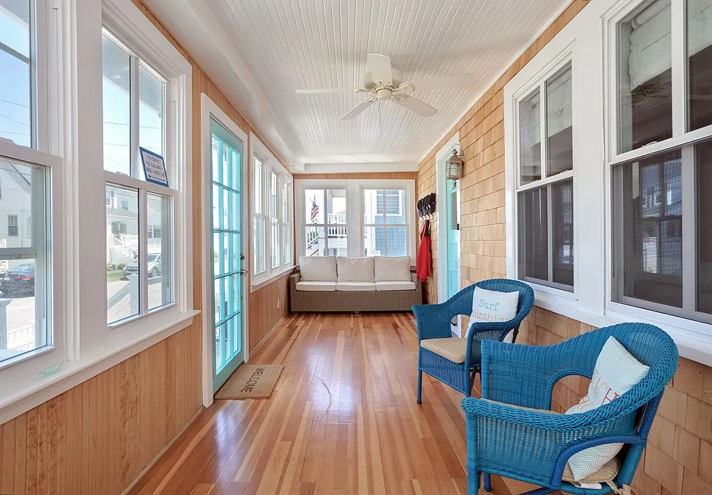 Building Photo - 62 F St #BEACHSIDE