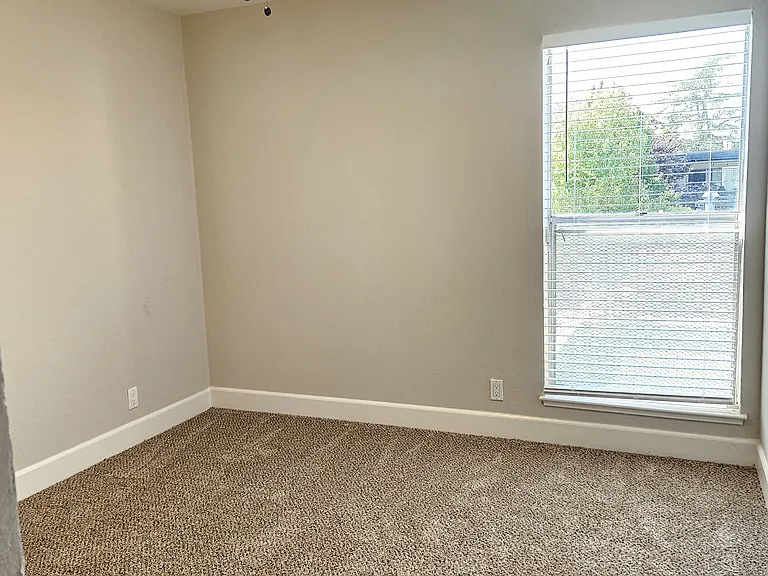 Vista Terrace — Photo 11