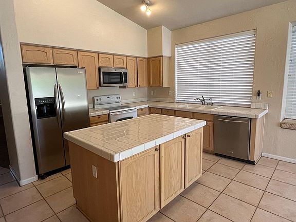 5th image of 9071 E Rockwood Dr
