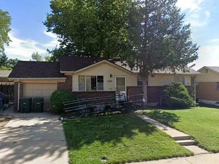 1825 S Yuma St — Photo 2