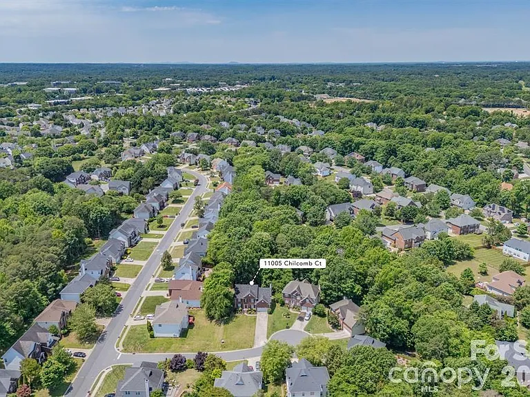 11005 Chilcomb Ct — Photo 28