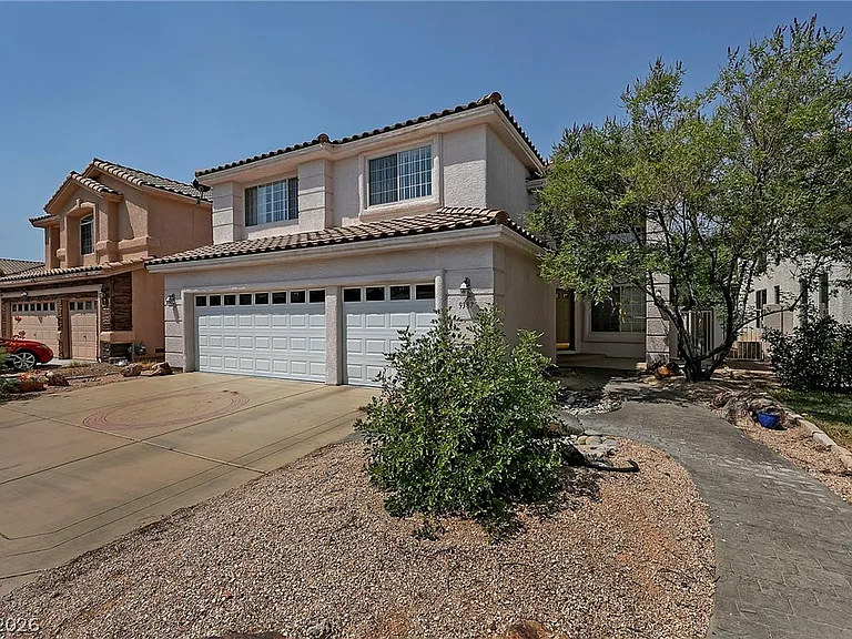 9387 Chateau Street Jean Dr — Photo 2