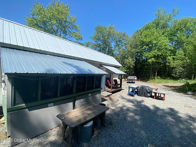 5th image of 600 Hohler Road