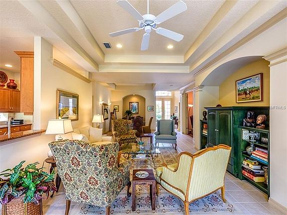3rd image of 9096 Willowbrook Dr