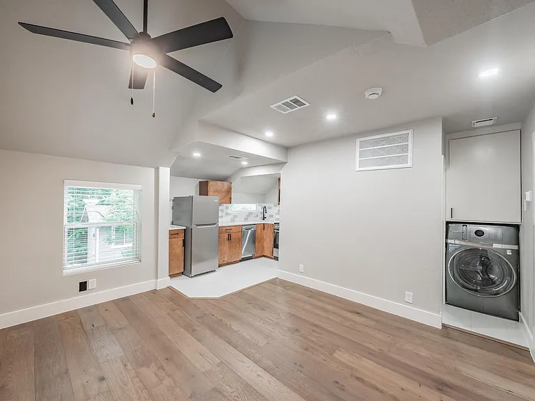 3008 McPherson Ave #D — Photo 19