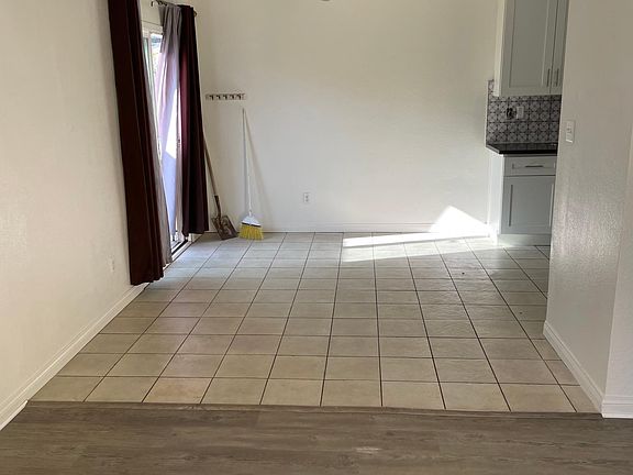 4th image of 4958 Howard St
