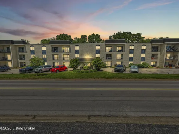 4825 Sherburn Ln Unit 307B, Saint Matthews, KY 40207