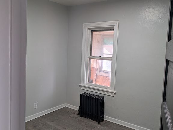 5th image of 3505 Fir St APT 2