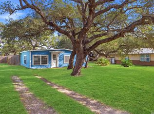 119 Palm St, Rockport, TX 78382