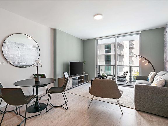3rd image of 3900 Biscayne Blvd #S-818