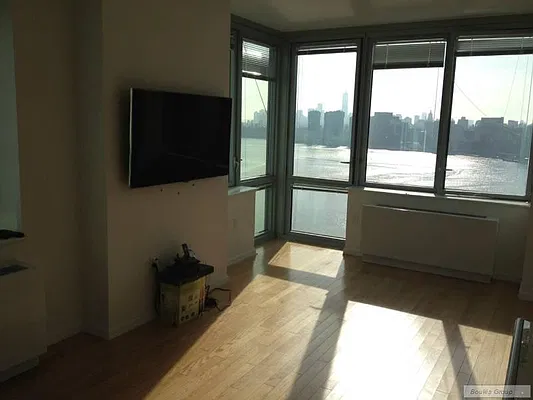 Rented by Bouklis Group | media 2