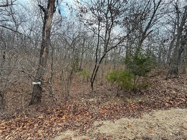904 Muirfield Dr, Sunrise Beach, MO 65079