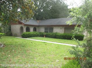 17 Elm St, Hinesville, GA 31313