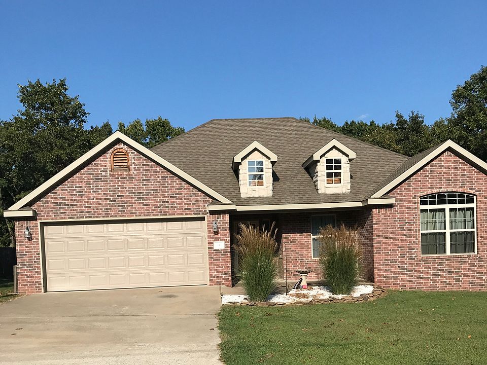 1st image of 14 Sherman Dr