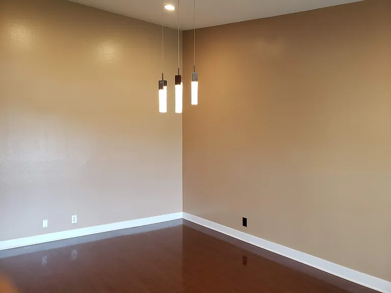 21110 Lycoming St — Photo 2