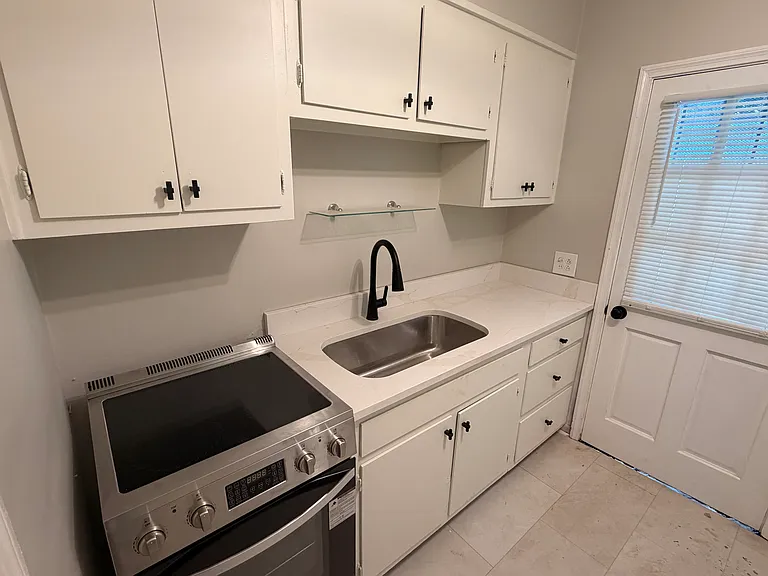 3551 Mayflower Ave — Photo 7