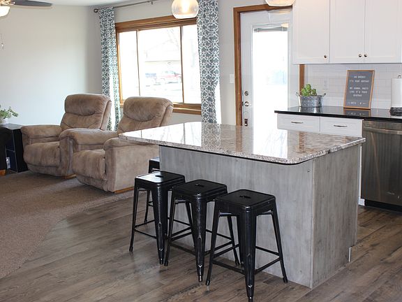 5th image of 1405 Parkside Dr
