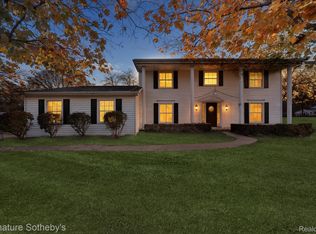 1926 Hickory Bark Ln, Bloomfield Hills, MI 48304