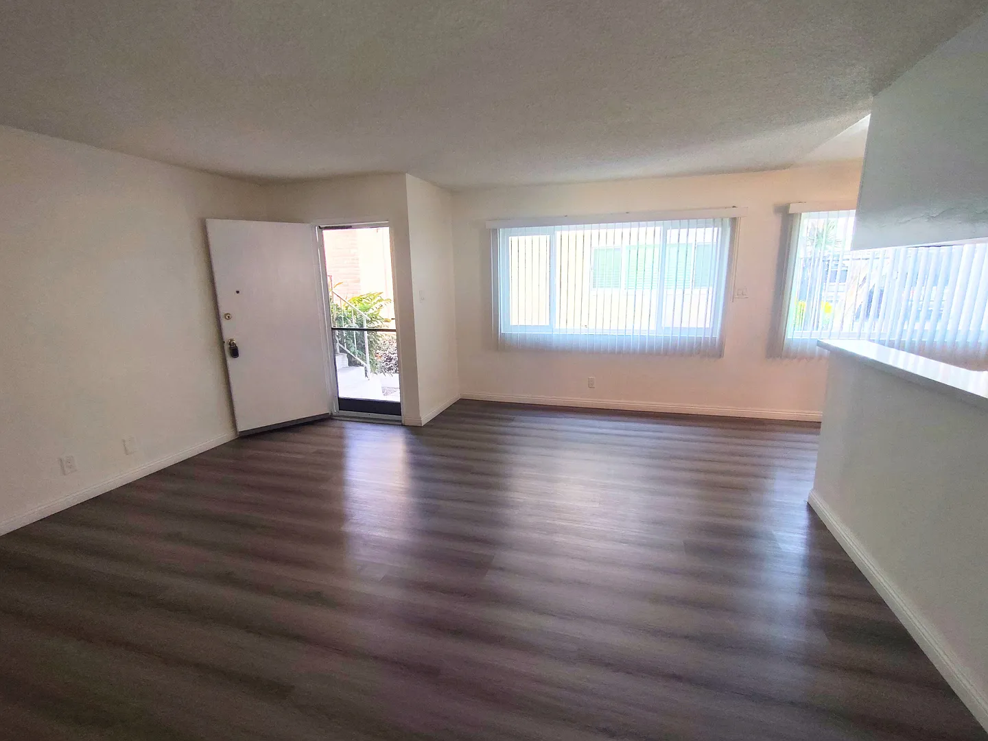 4281 Green Ave — Photo 2