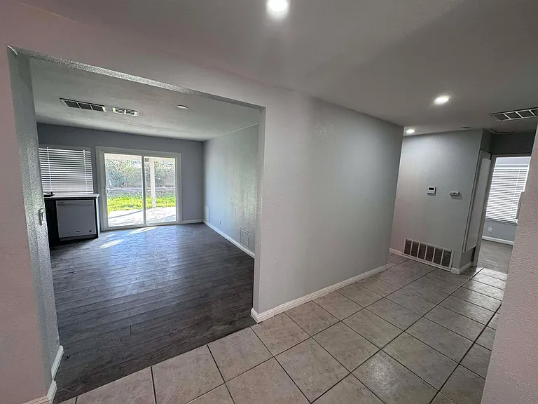 3512 Balmont St — Photo 7