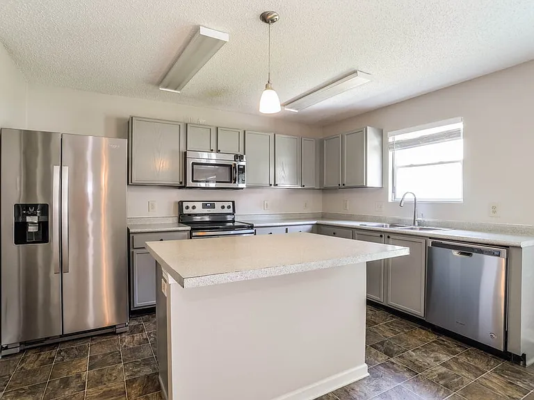 7029 Maple Park Ln — Photo 7