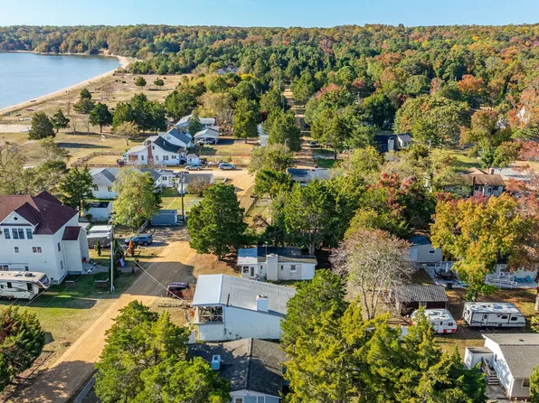 3096 Calvert Blvd, Lusby, MD 20657