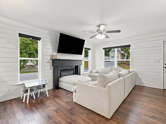 5th image of 3141 Cottage Grove Cir NW