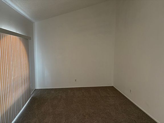 5th image of 923 W Posada Ave