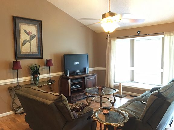 3rd image of 306 Westgate Dr