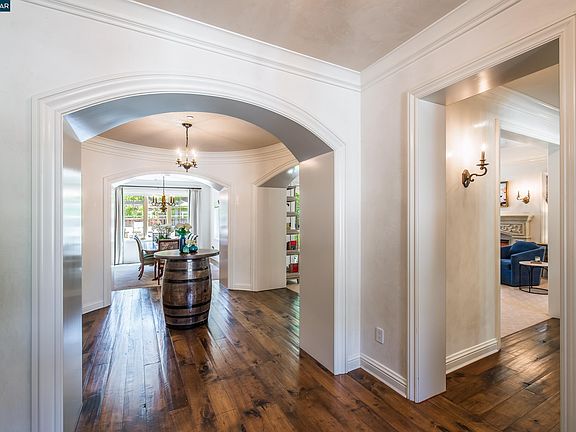 4th image of 53 Hidden Oaks Dr