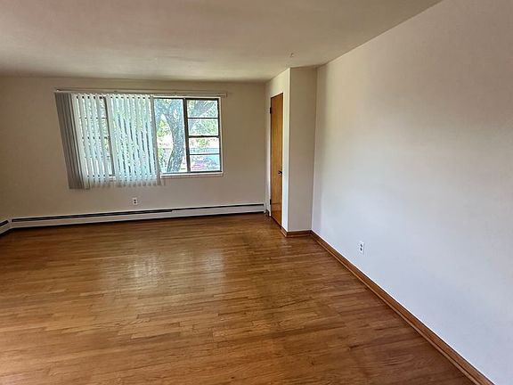3rd image of 4020 Nancy Dr APT 4