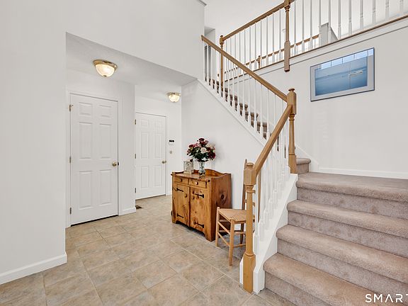3rd image of 62 Greenview Terrace