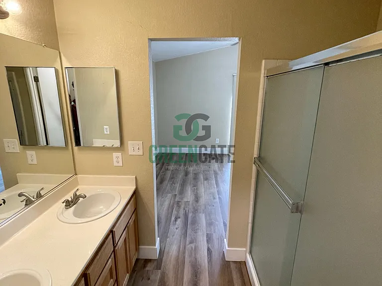 1660 Etta Way — Photo 31