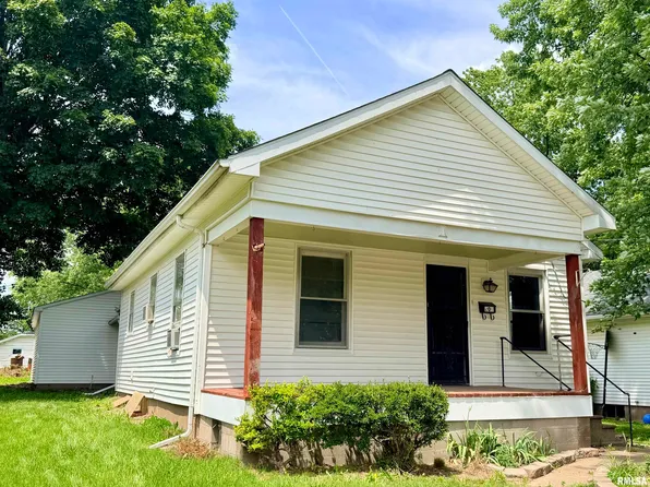 209 Douglas St, Anna, IL 62906