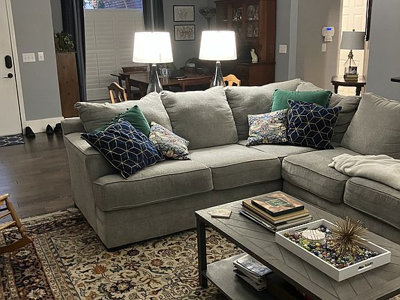 3rd image of 26 Maple Bend Rd