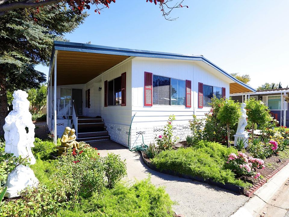 1st image of 3046 Oakbridge Dr #3046