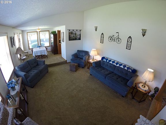 4th image of 7609 NE Meadows Dr