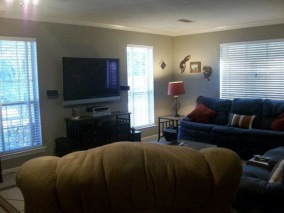 4th image of 4807 Lori St