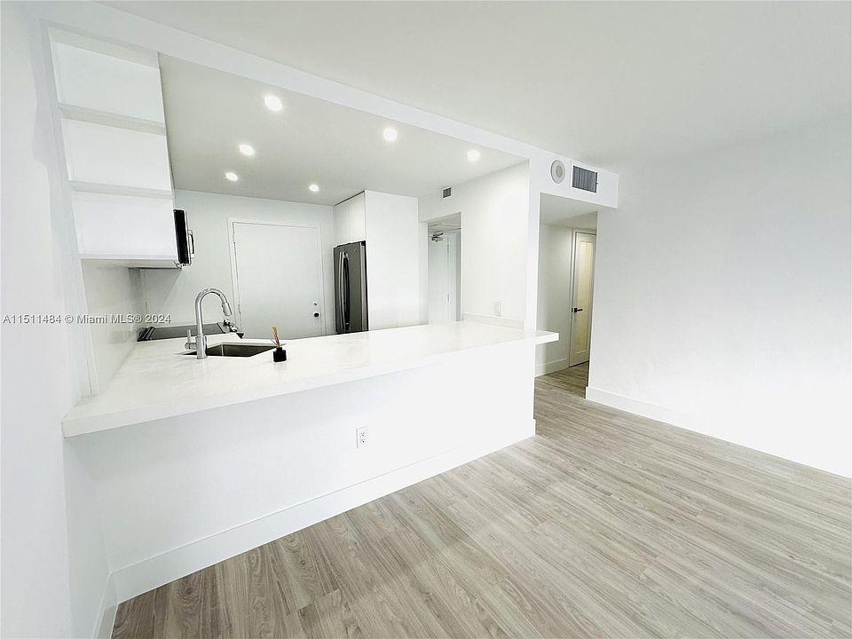 1st image of 345 Ocean Dr APT 610