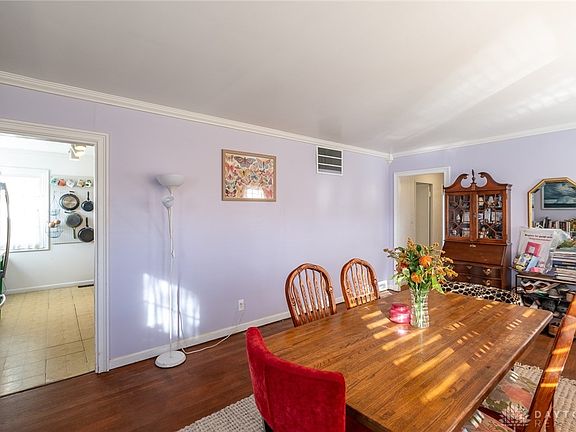 5th image of 2549 Vale Dr