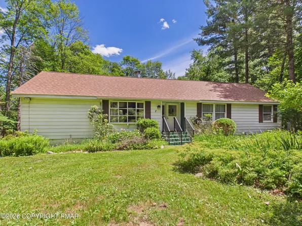 238A Pine Ln #A, Gouldsboro, PA 18424