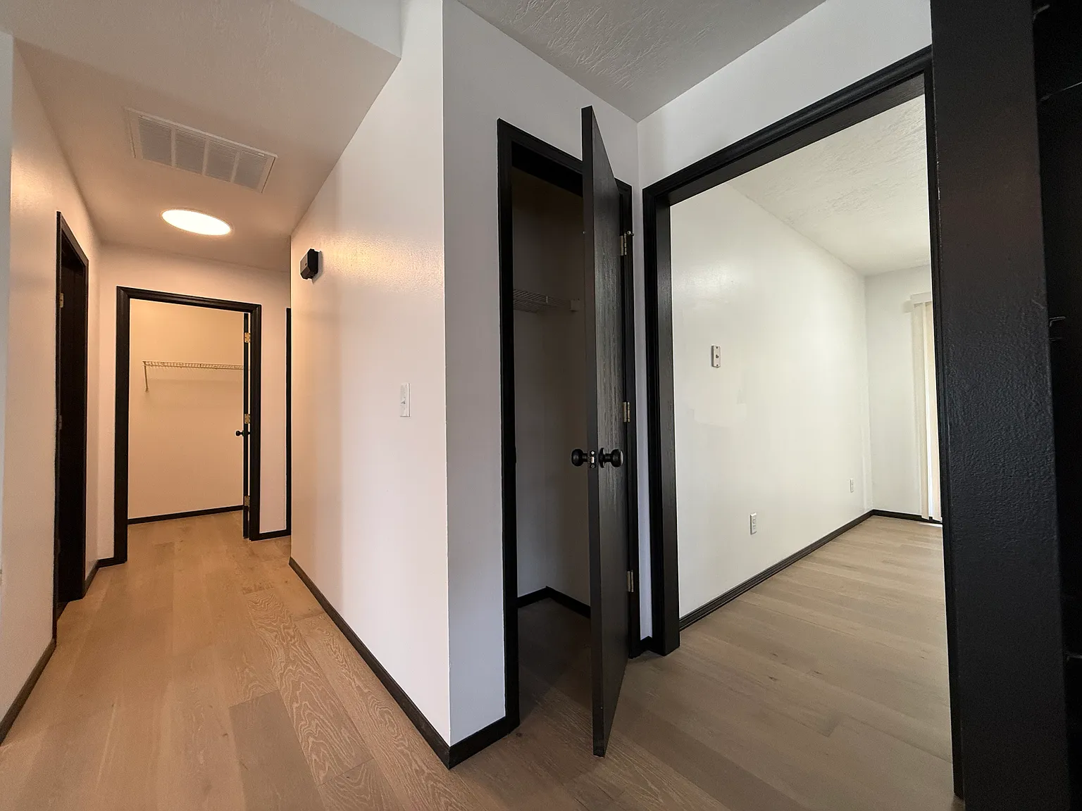 2 bed, 1156 sqft, $1,350 — Photo 4
