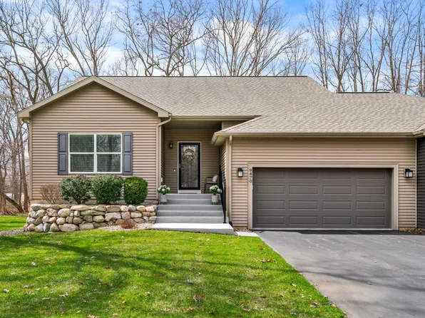 9470 Sassafras Trl, Portage, MI 49002