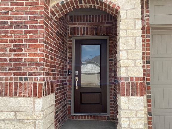 3rd image of 1119 Mahogany Ln