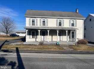 1563 Main St, East Earl, PA 17519