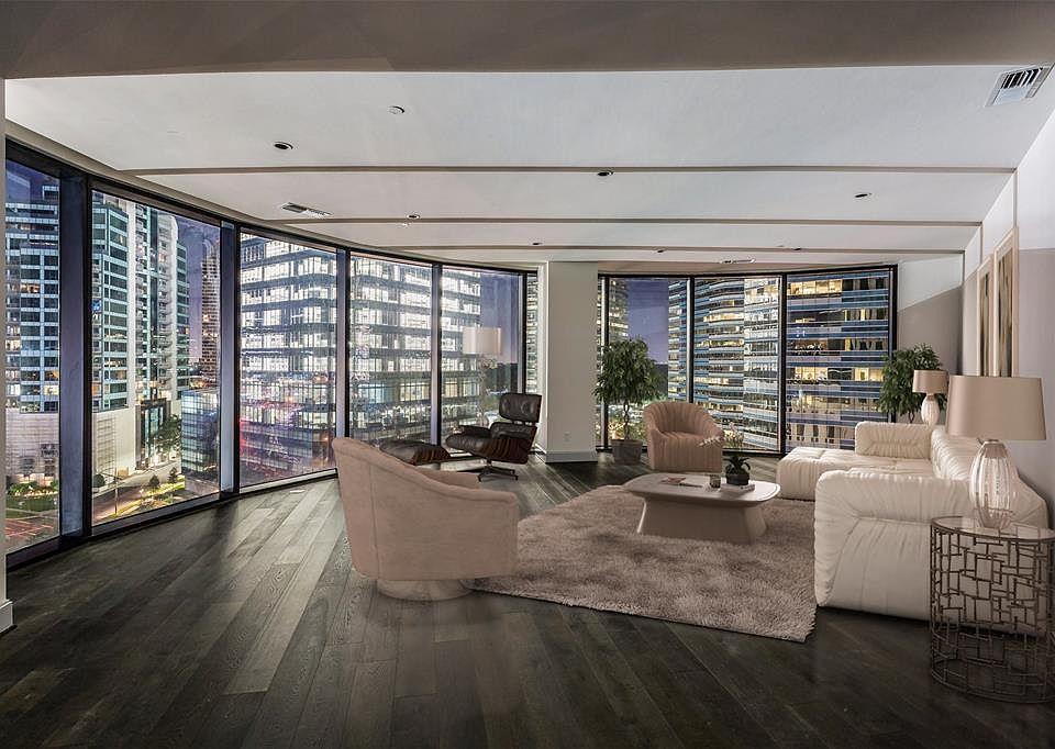 1st image of 1409 Post Oak Blvd Unit 1104